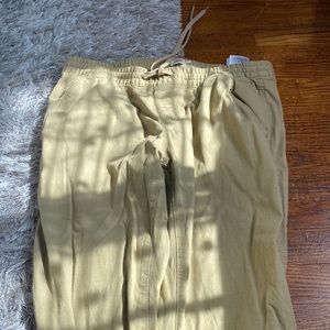 Levi’s size LARGE (never worn)